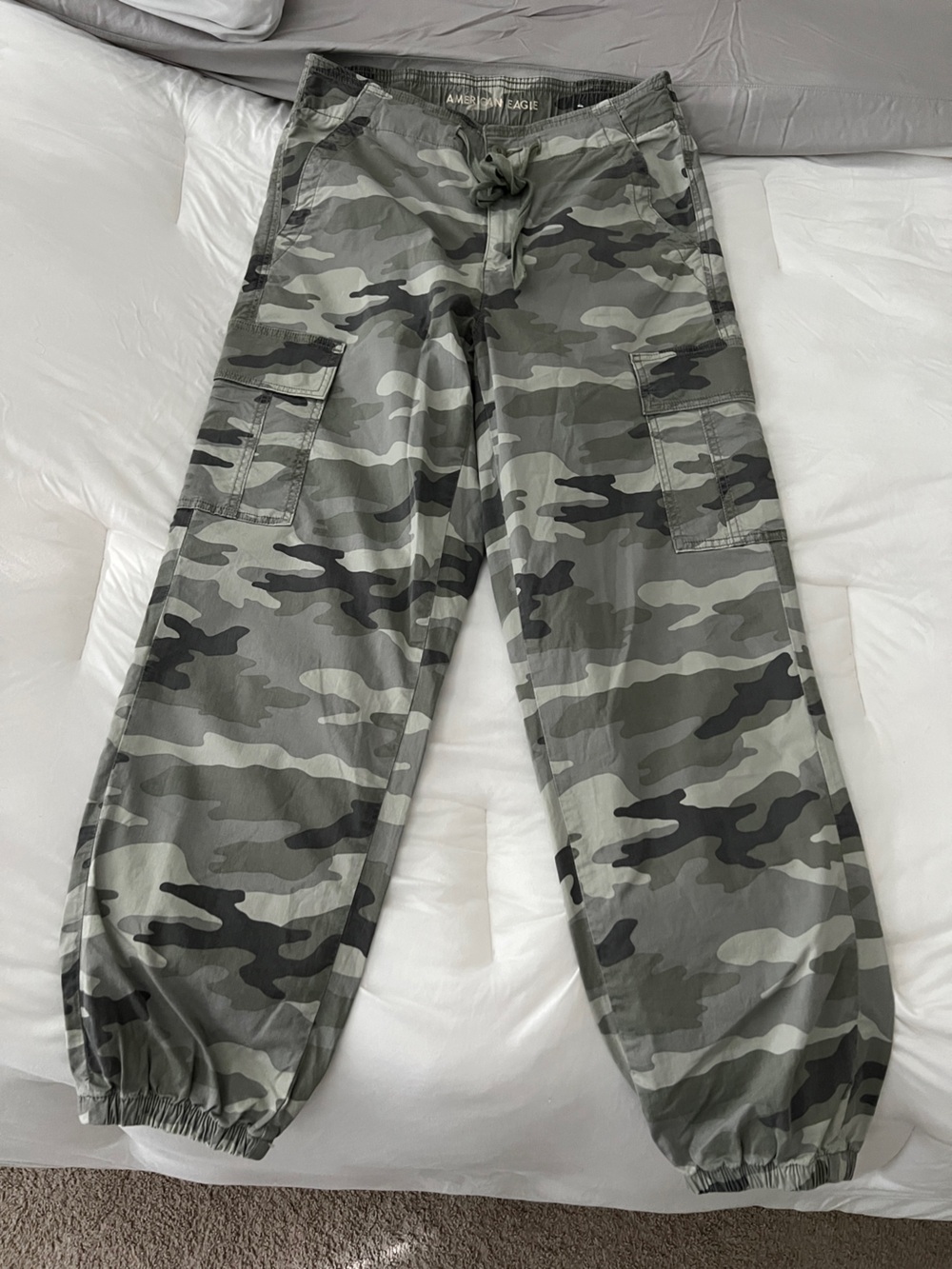 NWT American Eagle Outfitters Olive Green Camo Track Pants